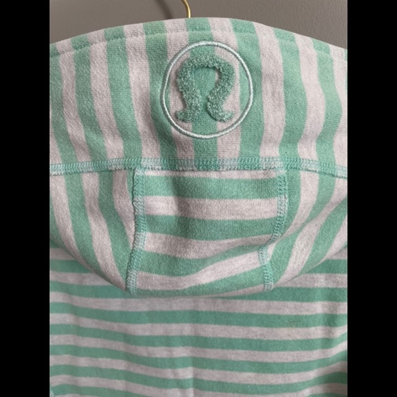 Lululemon Scuba Full Zip Jacket 2 - Picture 5 of 9